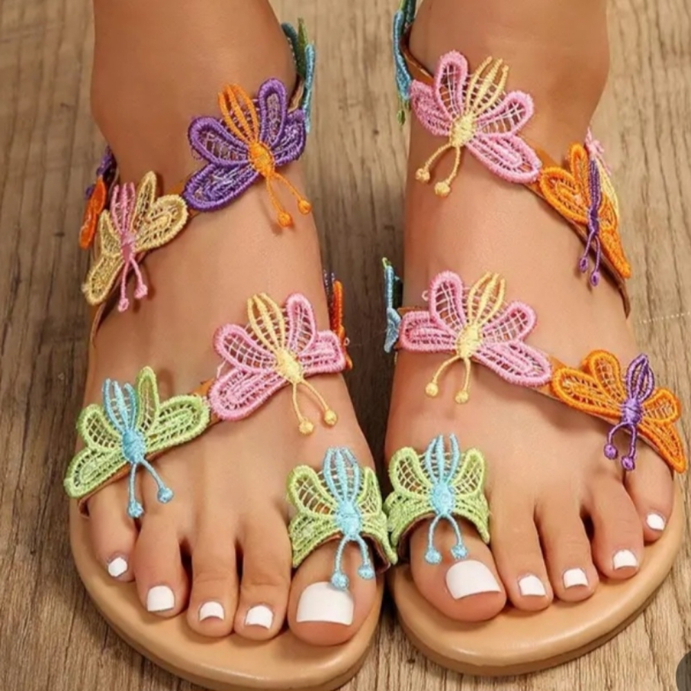 Women's 💥Summer💥 Butterfly  Design, Fashion Sandals.  Vibrant Colors. NWOT